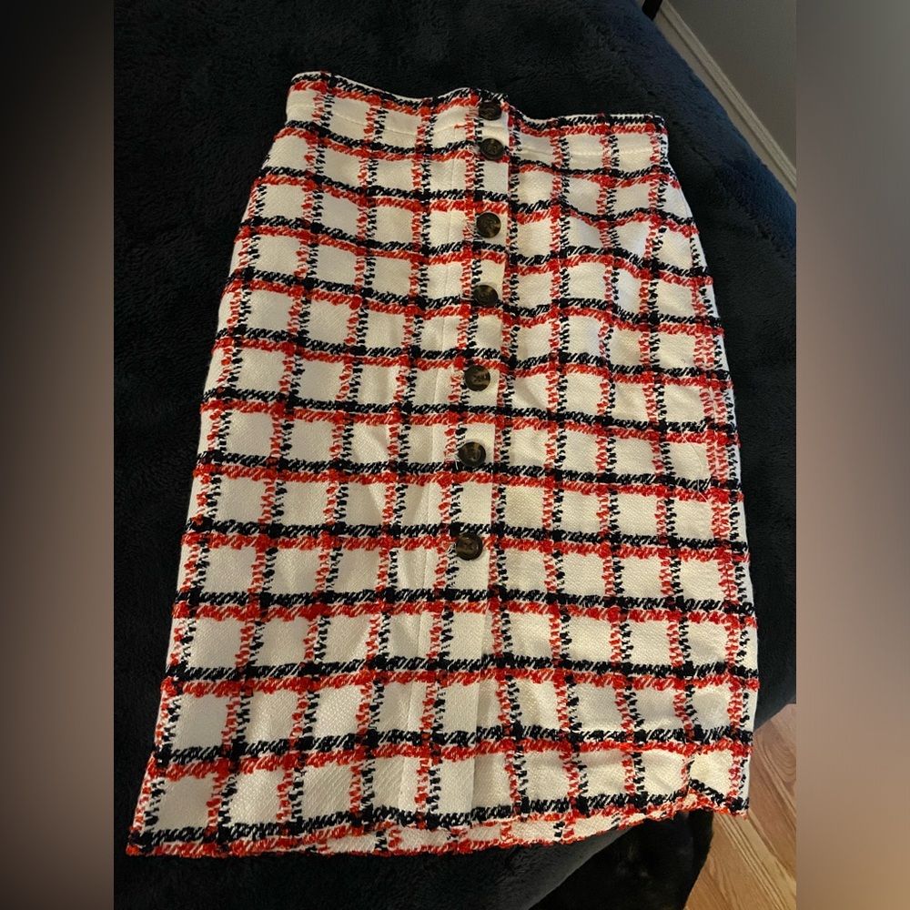 Ann Taylor long skirt. Size 4 petite.